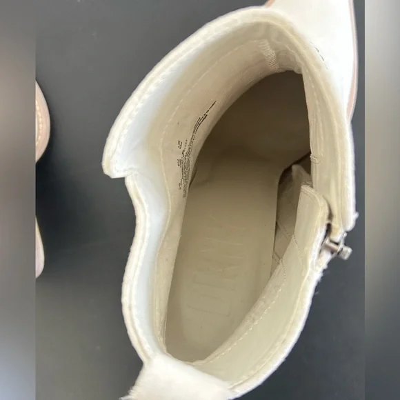 DKNY 8.5M Off White Tizz Embellished Pointed Toe Ankle Booties WESTERN SUEDE - Picture 12 of 15